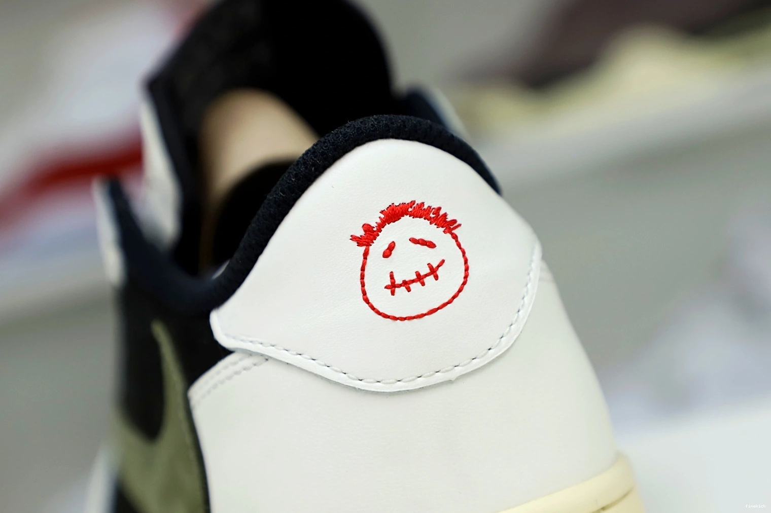 TRAVIS NIKE 1 OG AIR JORDAN “Olive” SCOTT X LOW 0113